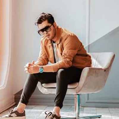 دانلود آهنگ ضربان قلبم با تو میره بالا ریمیکس