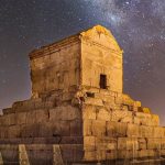 دانلود آهنگ مو نژادم ز کوروش اصل مو آریایی (همراه متن)